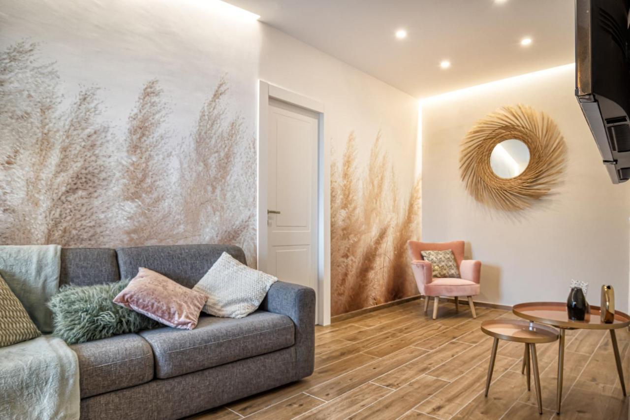 Holiday home Casa Checca Per Vacanze