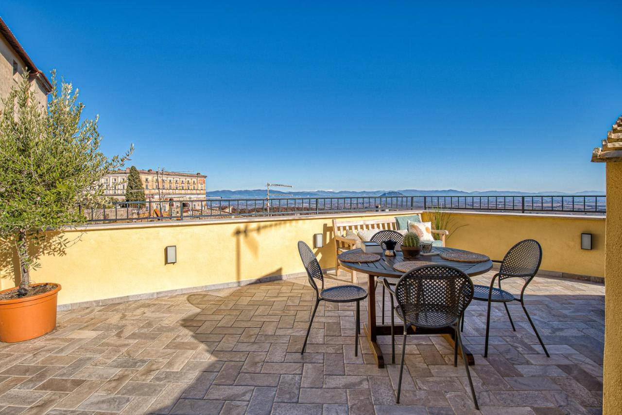 Casa Checca Per Vacanze Caprarola