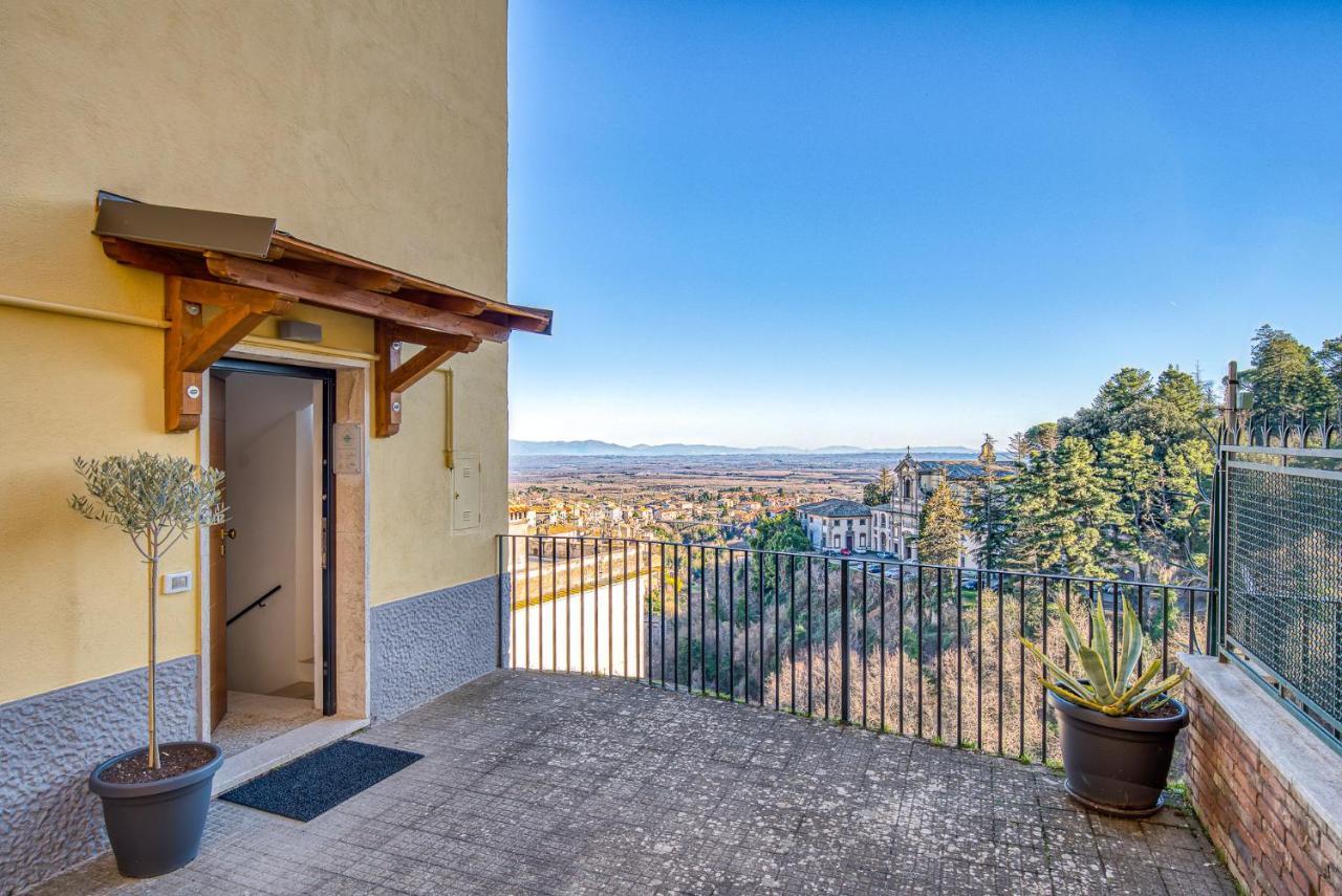 Holiday home Casa Checca Per Vacanze Caprarola
